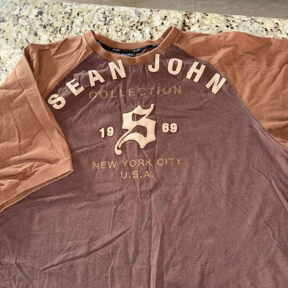 Sean John XL Oversized Department Of Athletics 1969 Short Sleeve Men's Tee 5230